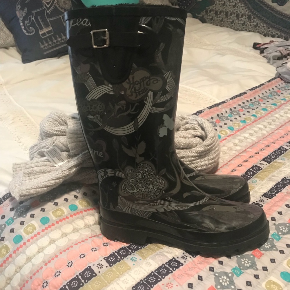 The Sak Rainboots